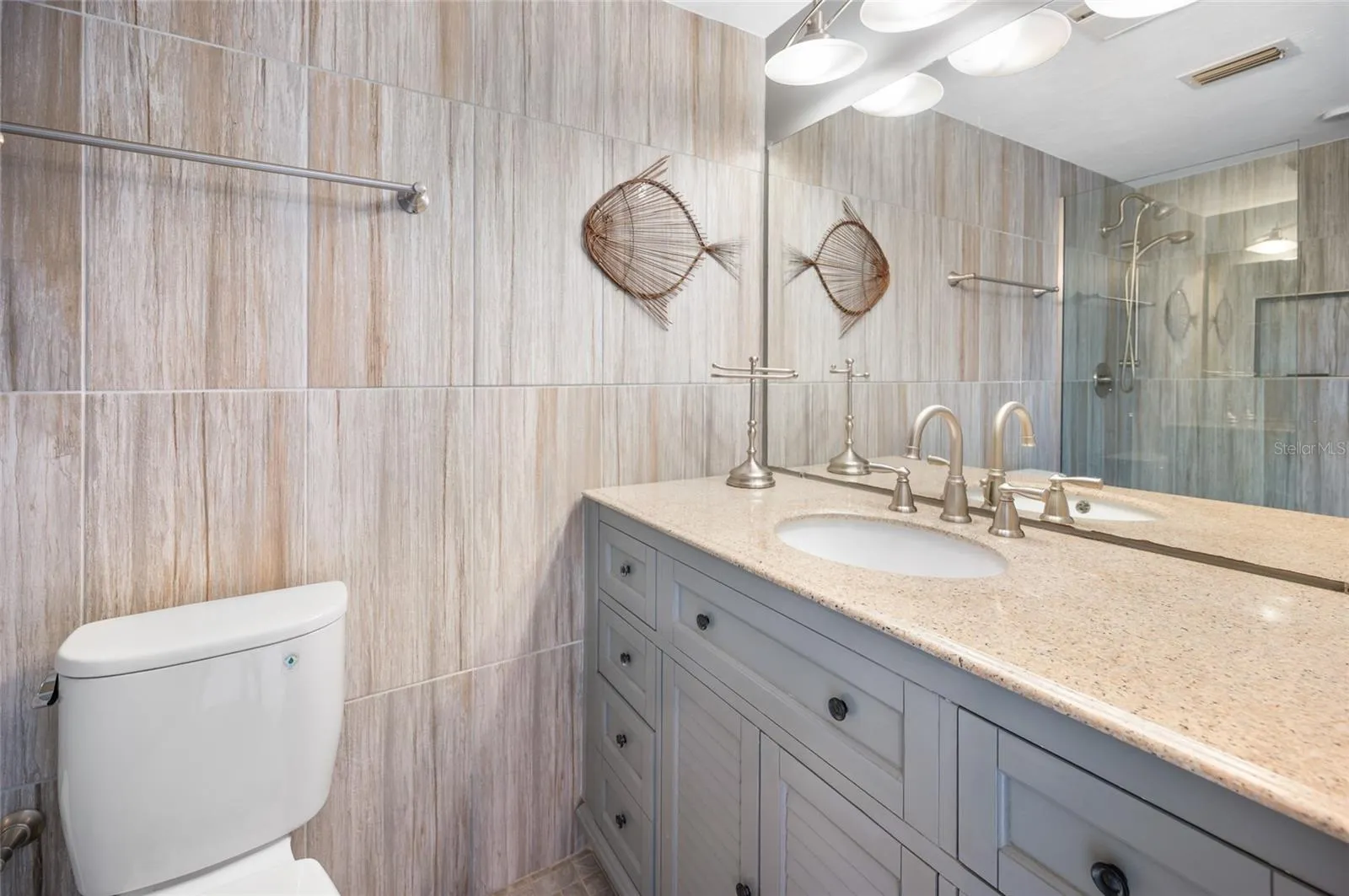En Suite Primary Bathroom