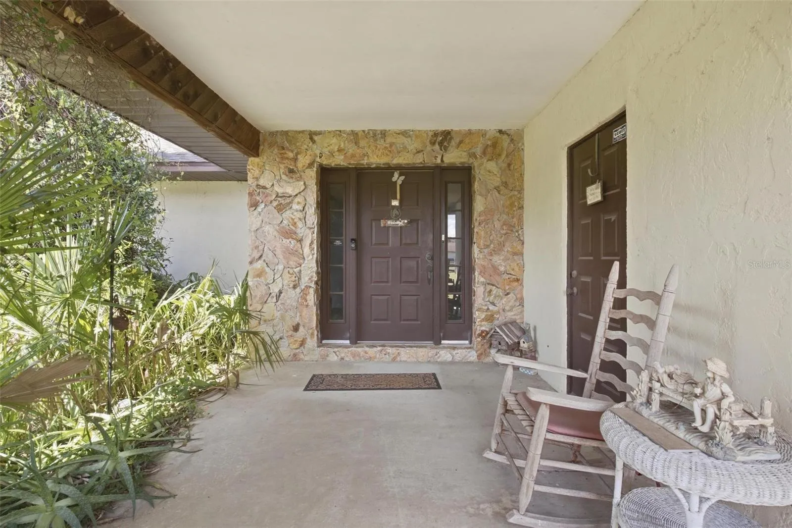 Exterior entryway