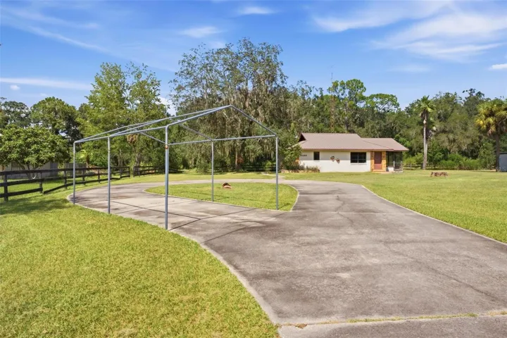 Guest house driveway.