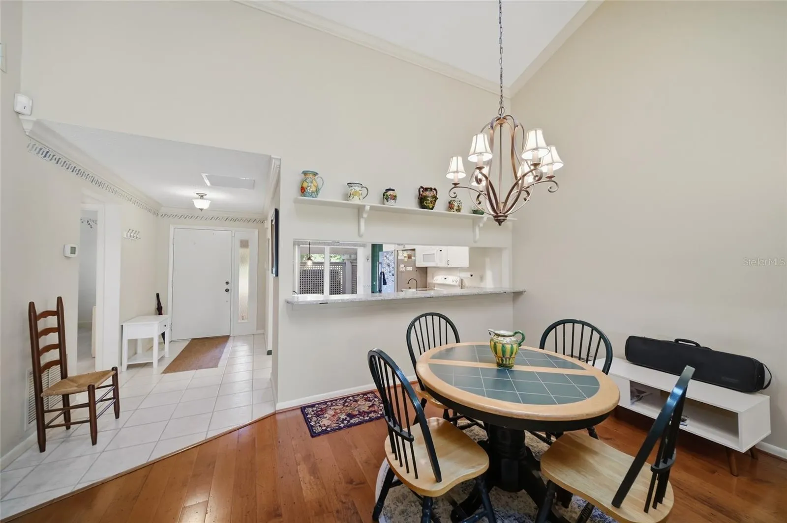 Dining area adjacent to kitchen