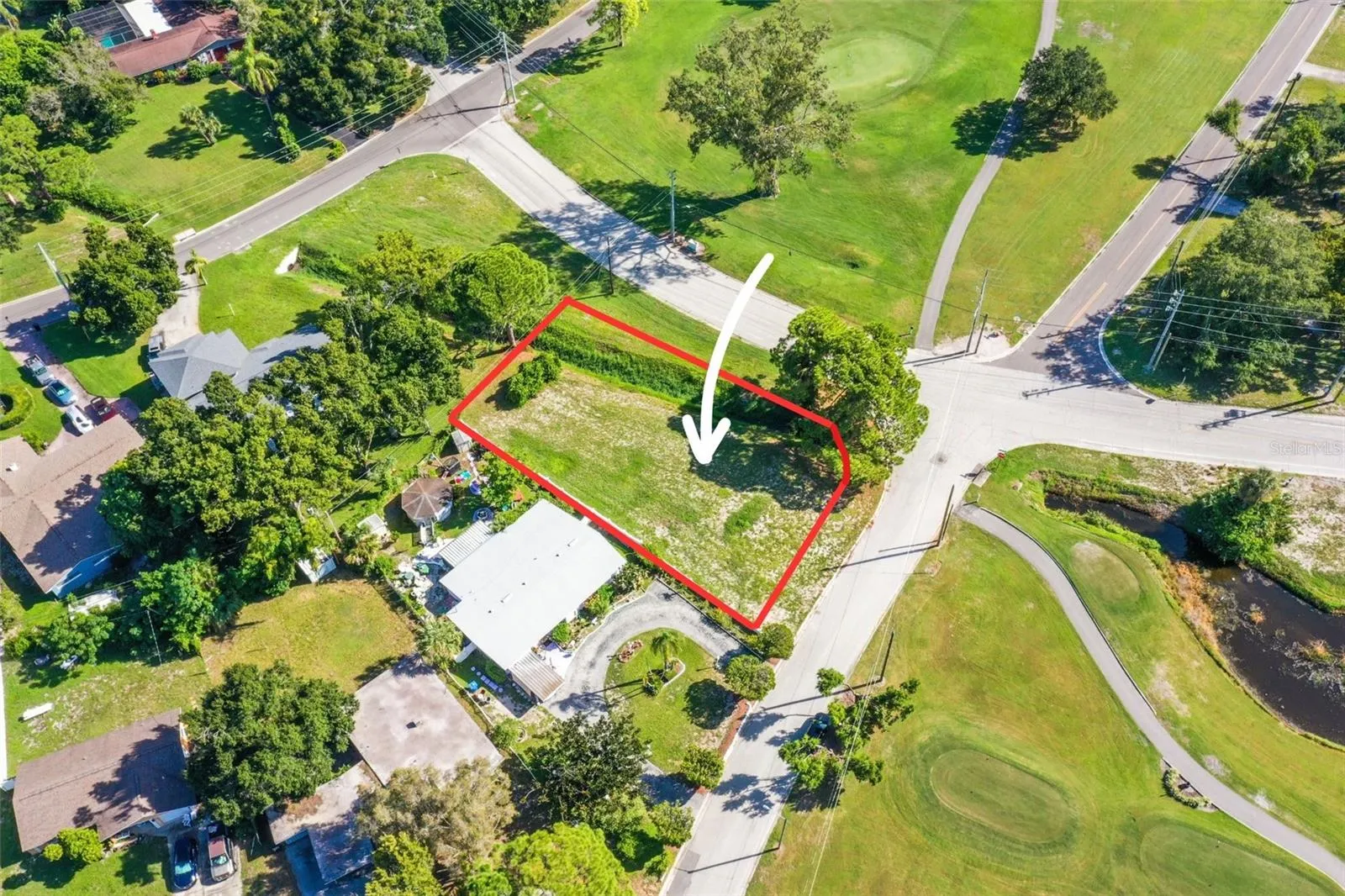 Corner lot at intersection of Caesar Way S &amp; Columbus Way S