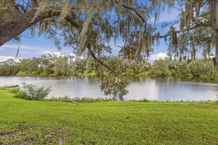 Gorgeous views of Lake Harris