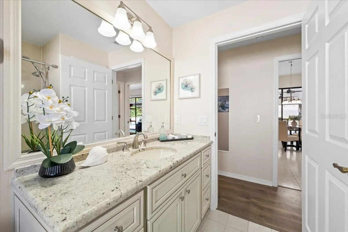2nd Bathroom