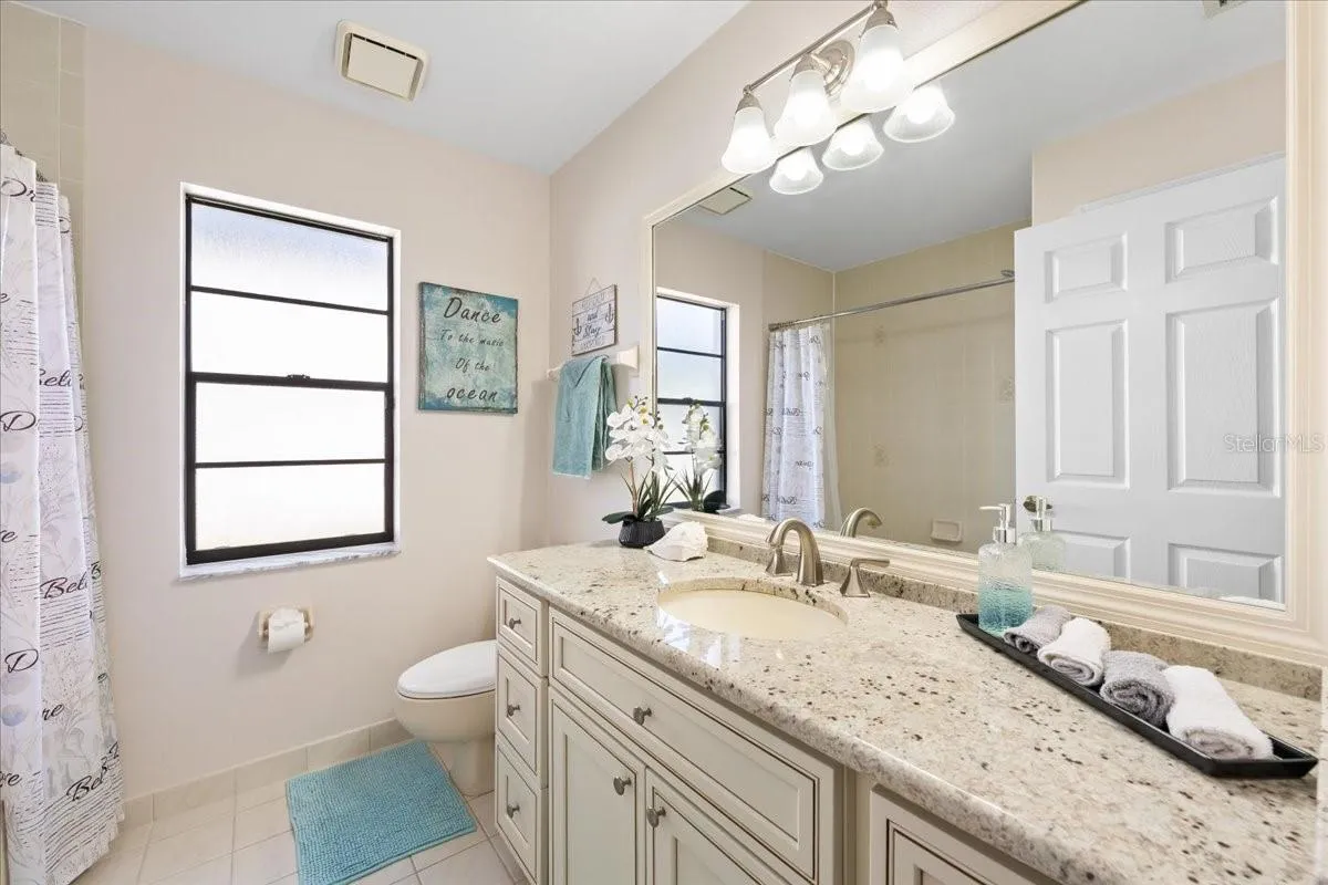 2nd Bathroom