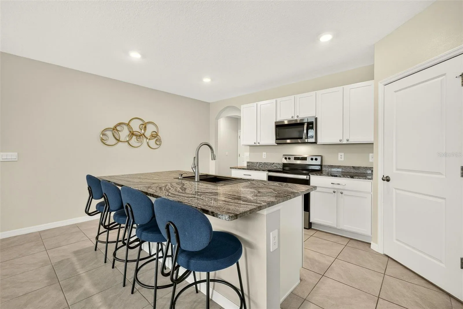 Bright and open kitchen space - freshly painted throughout the home