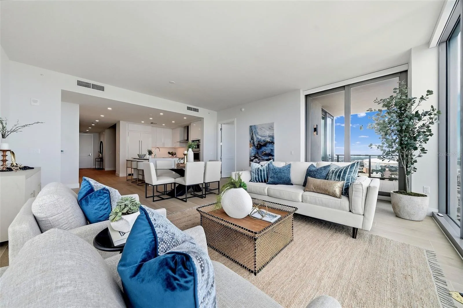 Family Room City & Gulf Beachs View