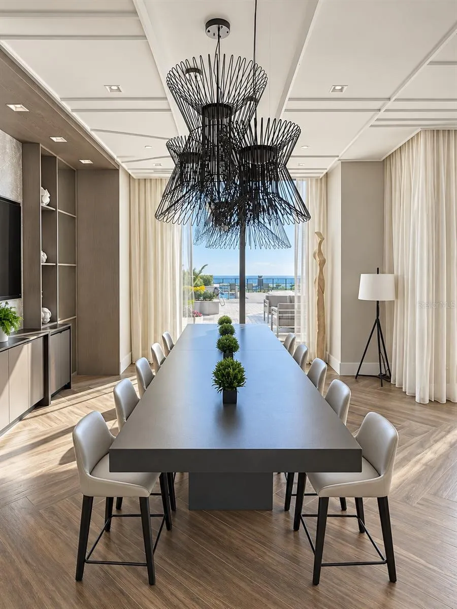 Formal Amenity Lounge