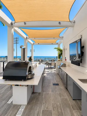 Outdoor Kitchen