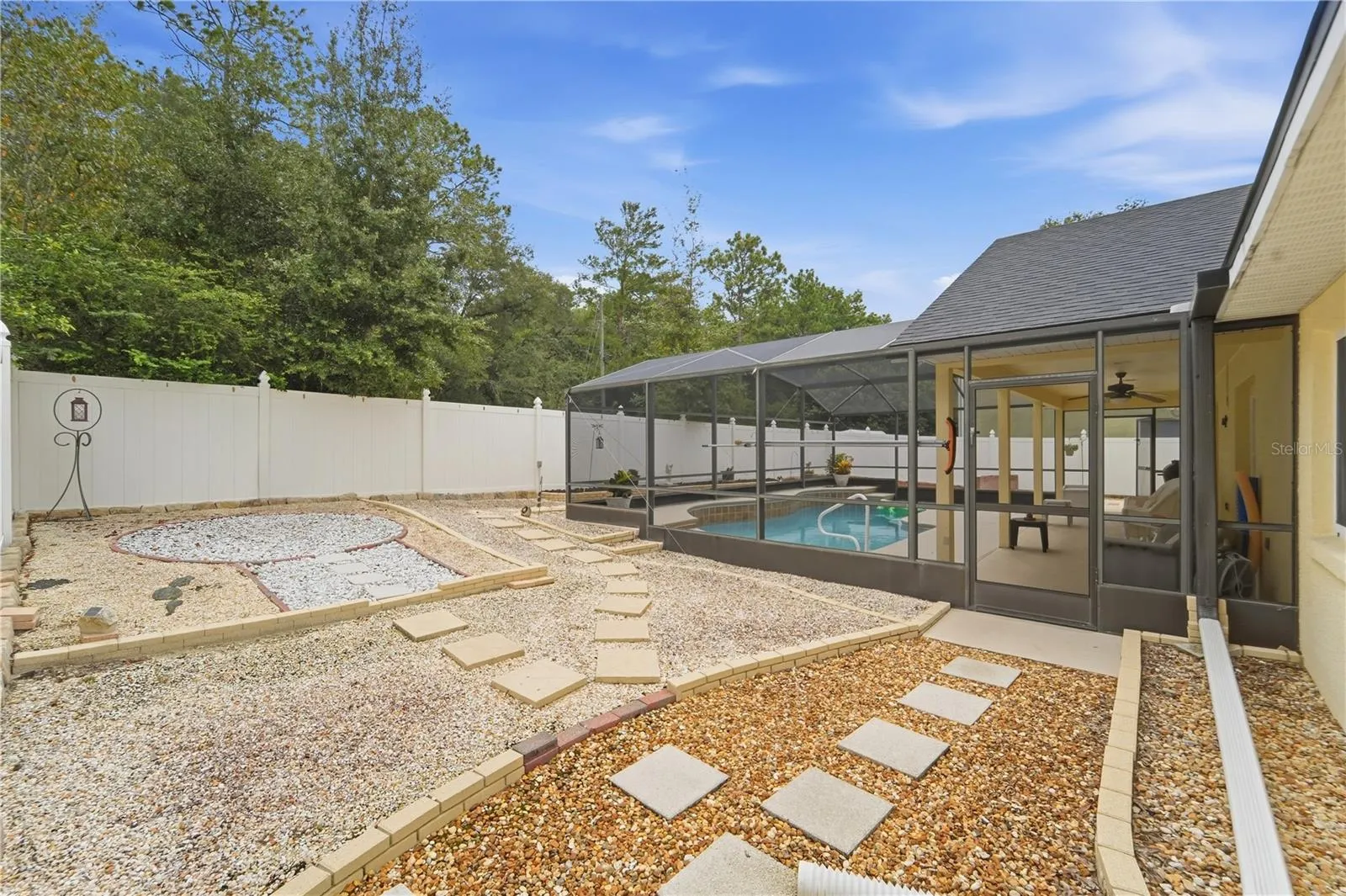 Low maintenance fully fenced back yard