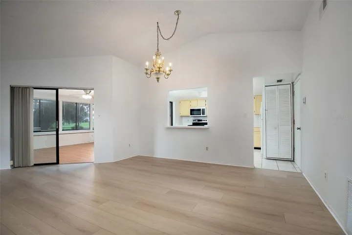 Dining into Kitchen