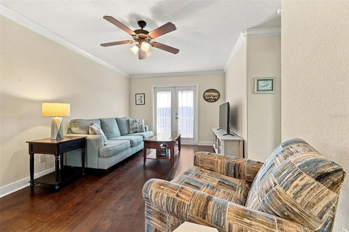 French doors lead to balcony
