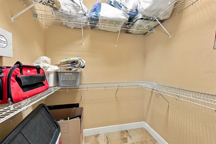 Walk-in closet