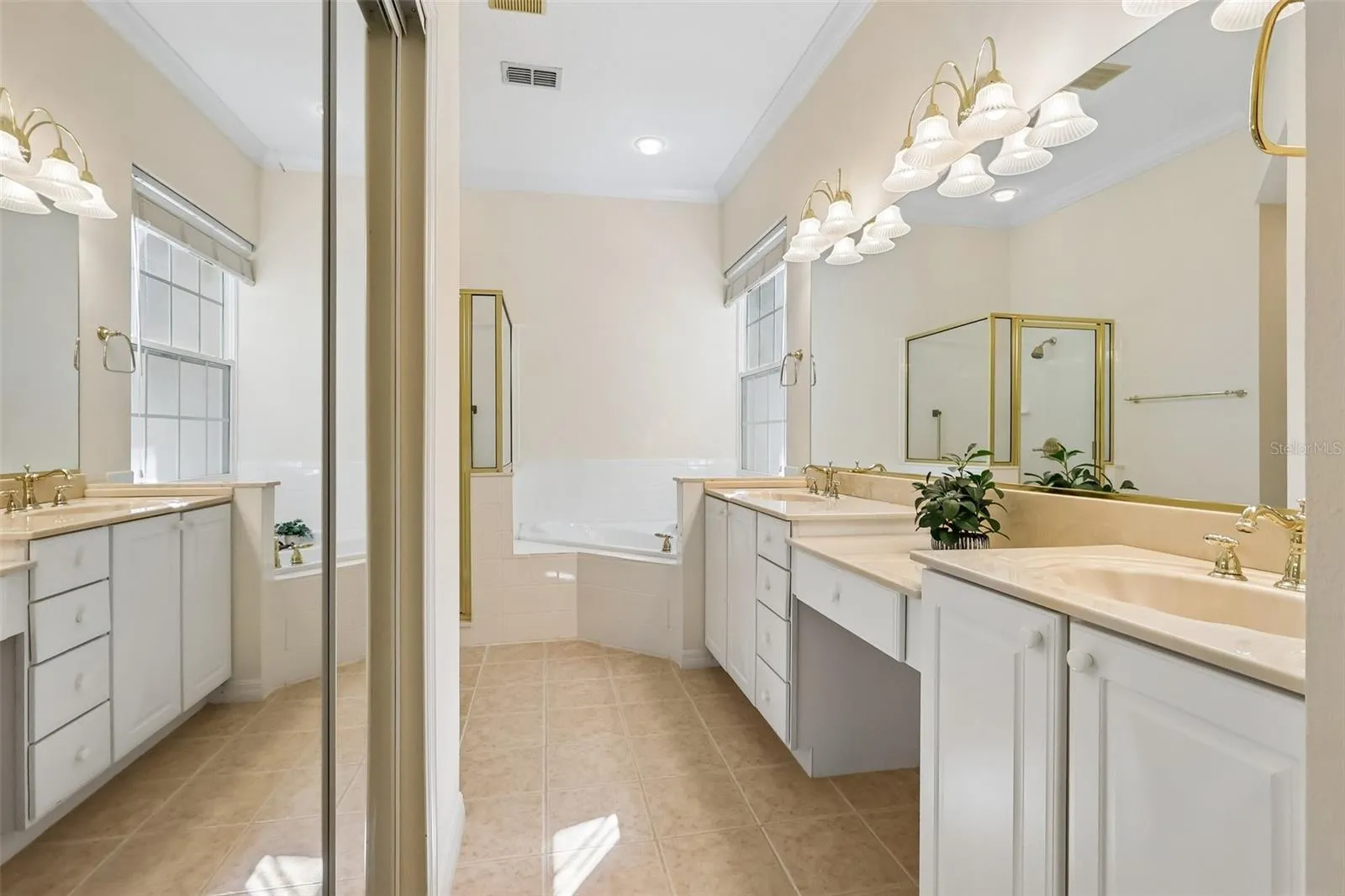 Primary Private Bath with Dual Sinks