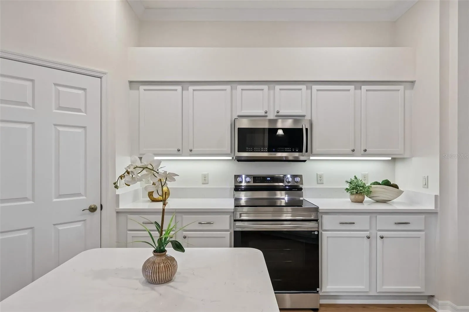 New and Shiney SS Samsung Appliances