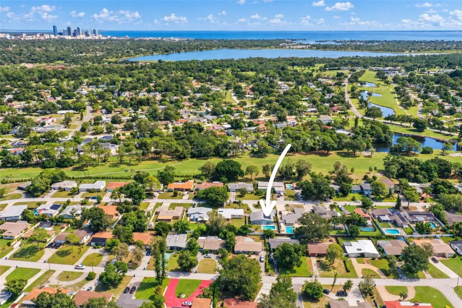 A short distance to Downtown St. Petersburg and the waterfront