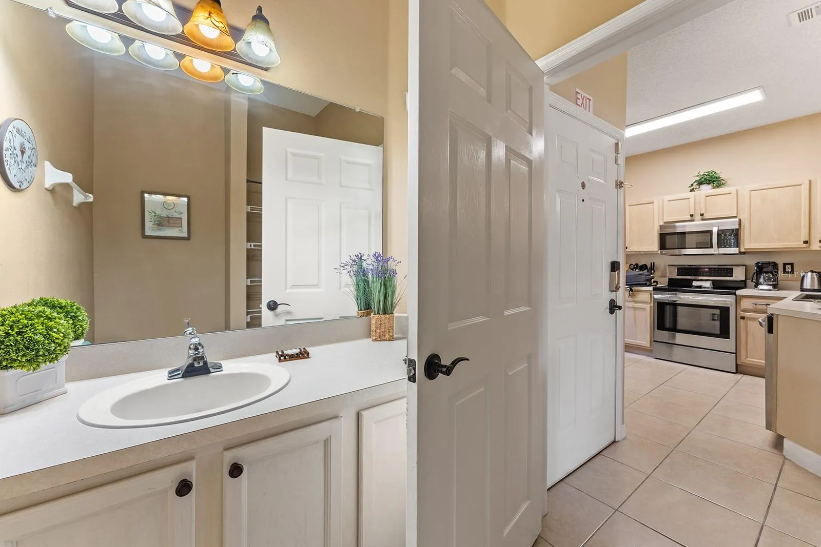 Half Bathroom 1st floor