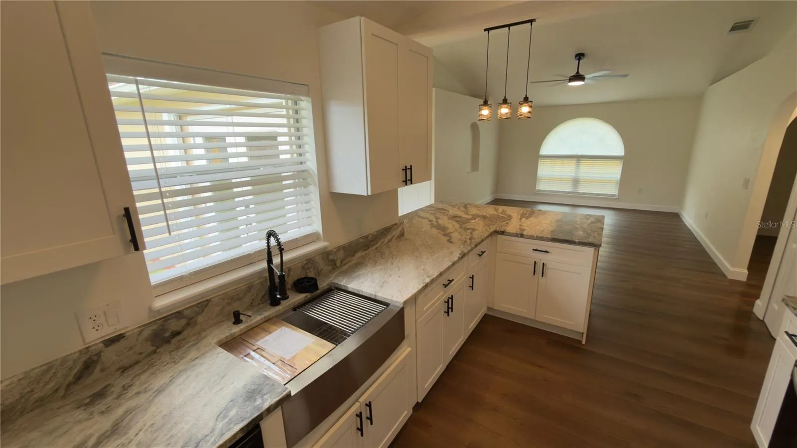Kitchen with Peninsula