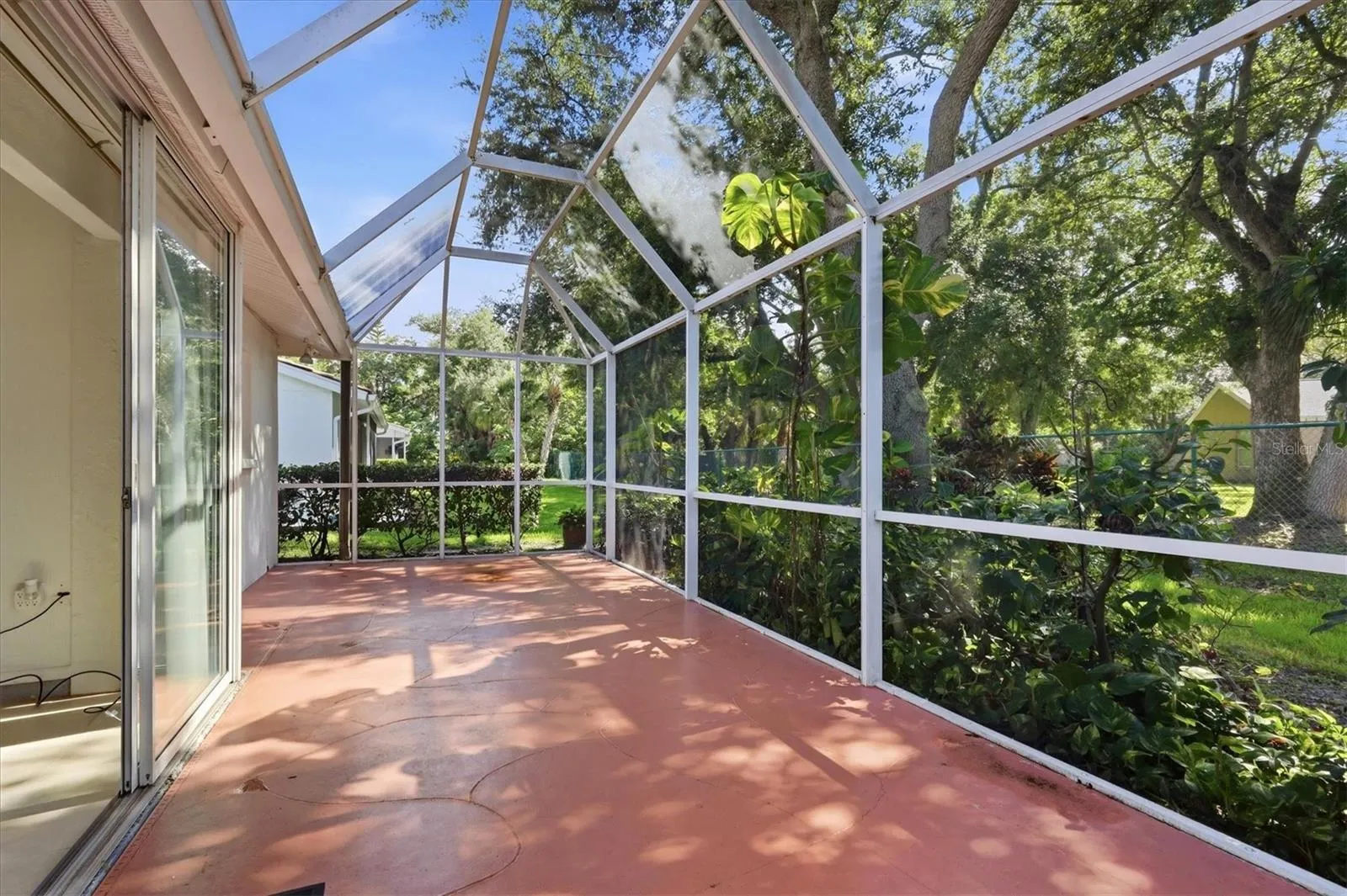 Expansive Lanai
