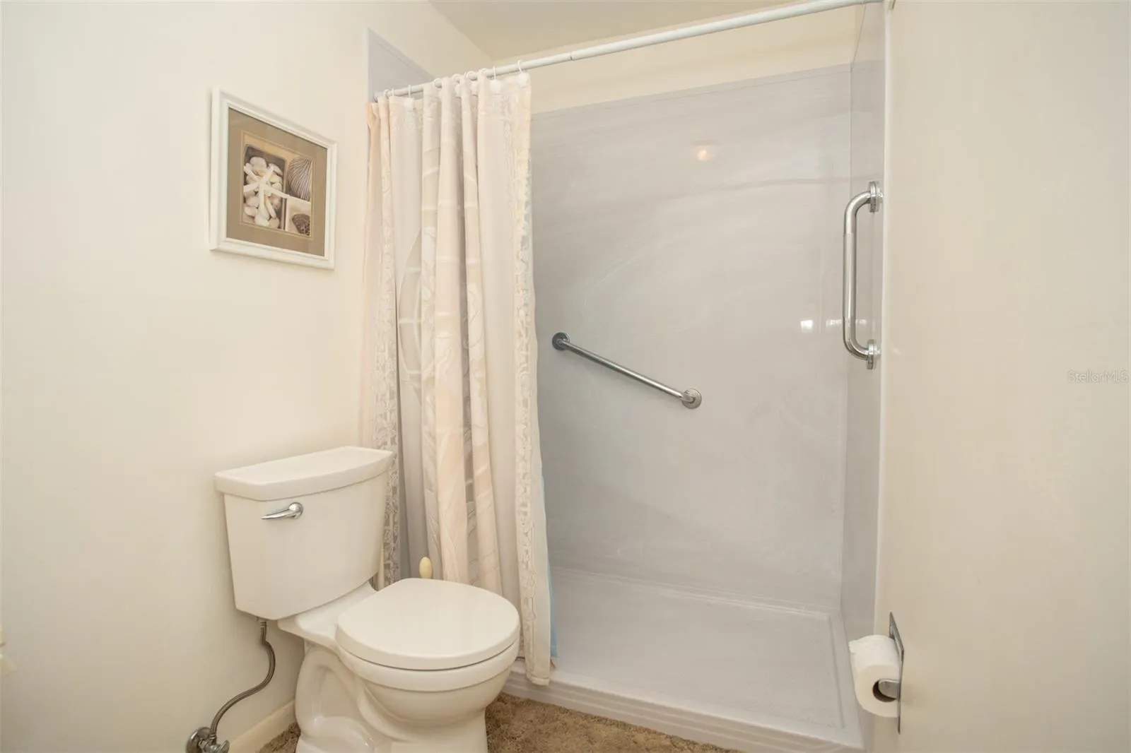 Walk-in Shower!