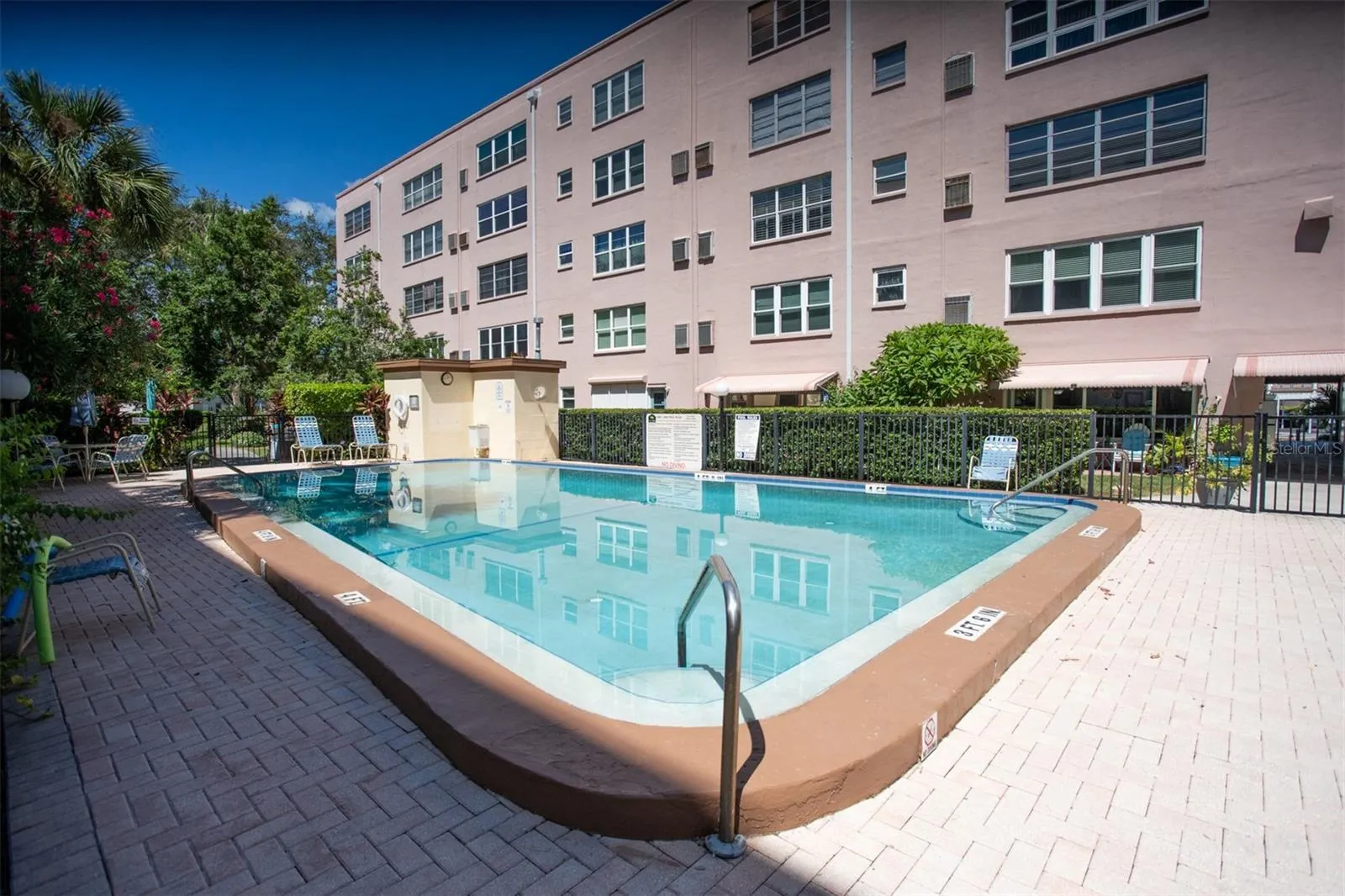 Pool Between Bldgs!