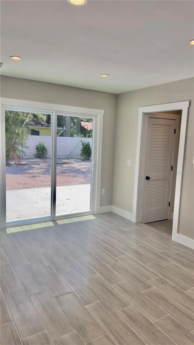 Right Hallway