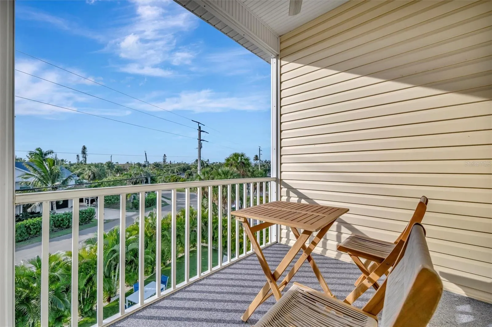 3RD FLOOR LANAI