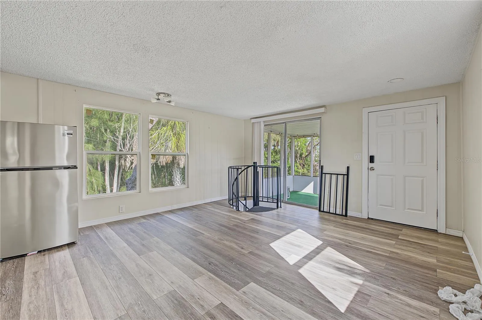 Second Floor Living Space - Unit 2 - 5117 Mallett Drive