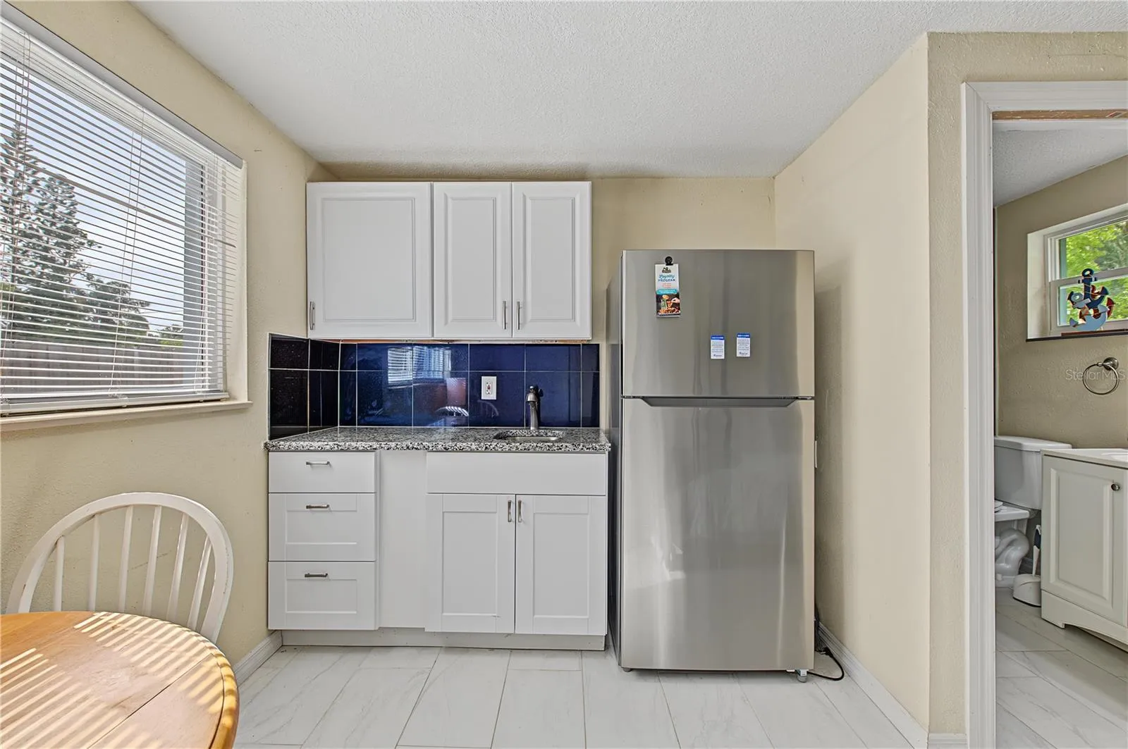Kitchenette in First Floor Studio Unit - Unit 2 - 5117 Mallett Drive