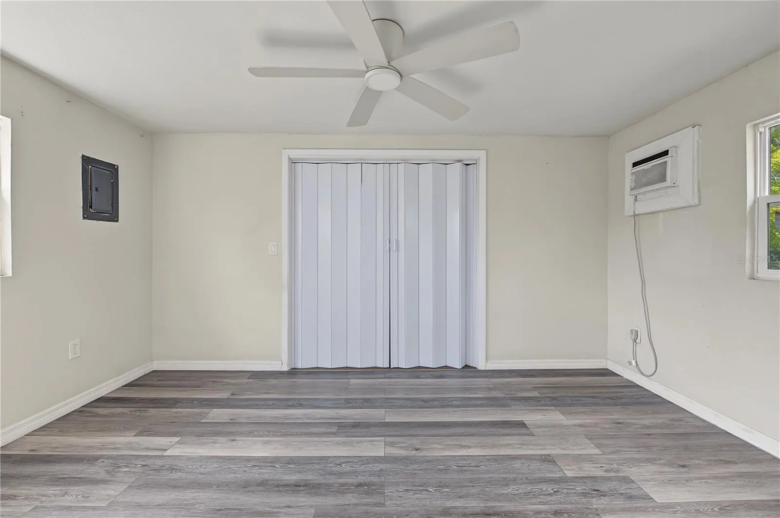 Bedroom in Second Floor Unit - Unit 2 - 5117 Mallett Drive