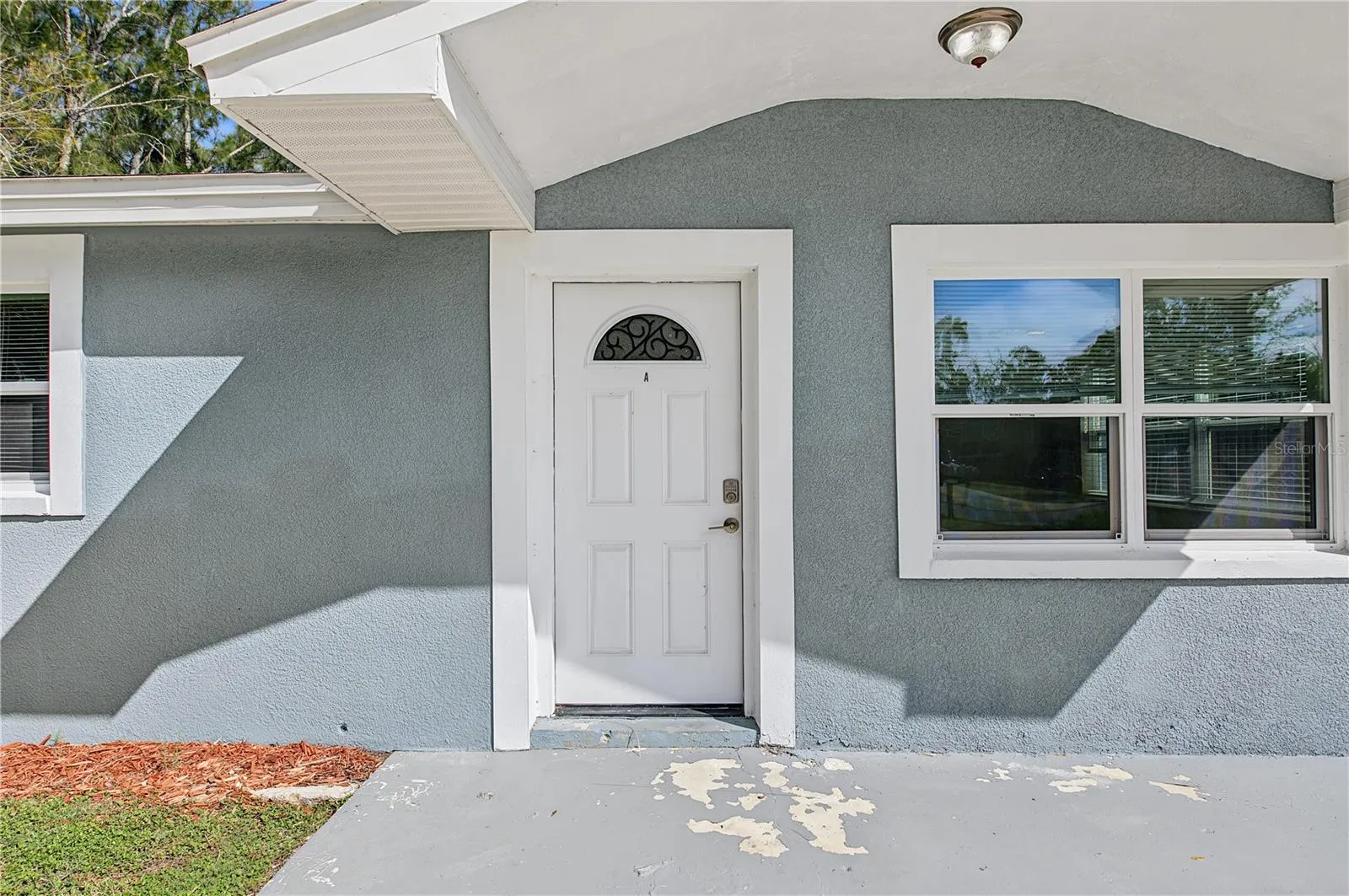 Front Entry Way - Unit 1 - 5117 Mallett Drive