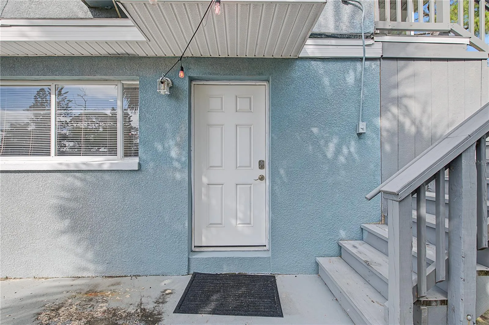 Entry Way - Unit 2 - 5117 Mallett Drive