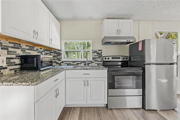 Kitchen in Second Floor Unit - Unit 2 - 5117 Mallett Drive