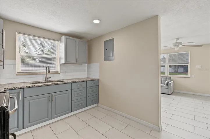 Kitchen - Unit 1- 5117 Mallett Drive