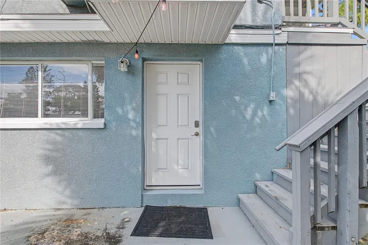 Entry Way - Unit 2 - 5117 Mallett Drive
