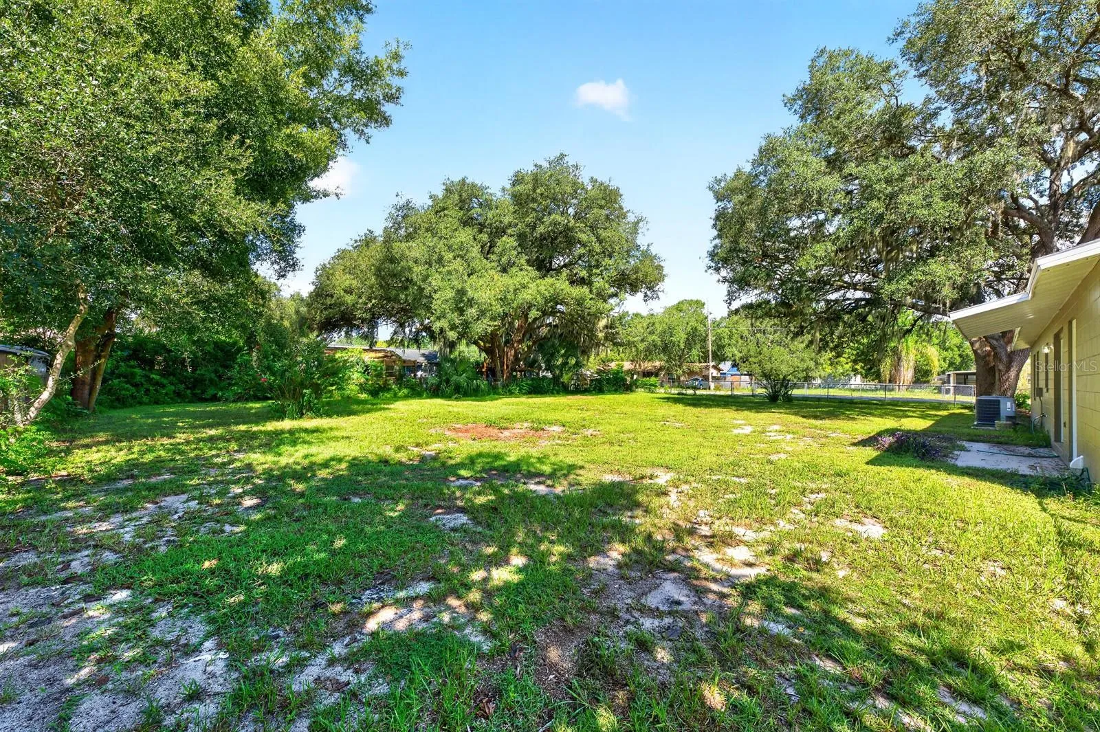 HUGE yard for you to do as you please!