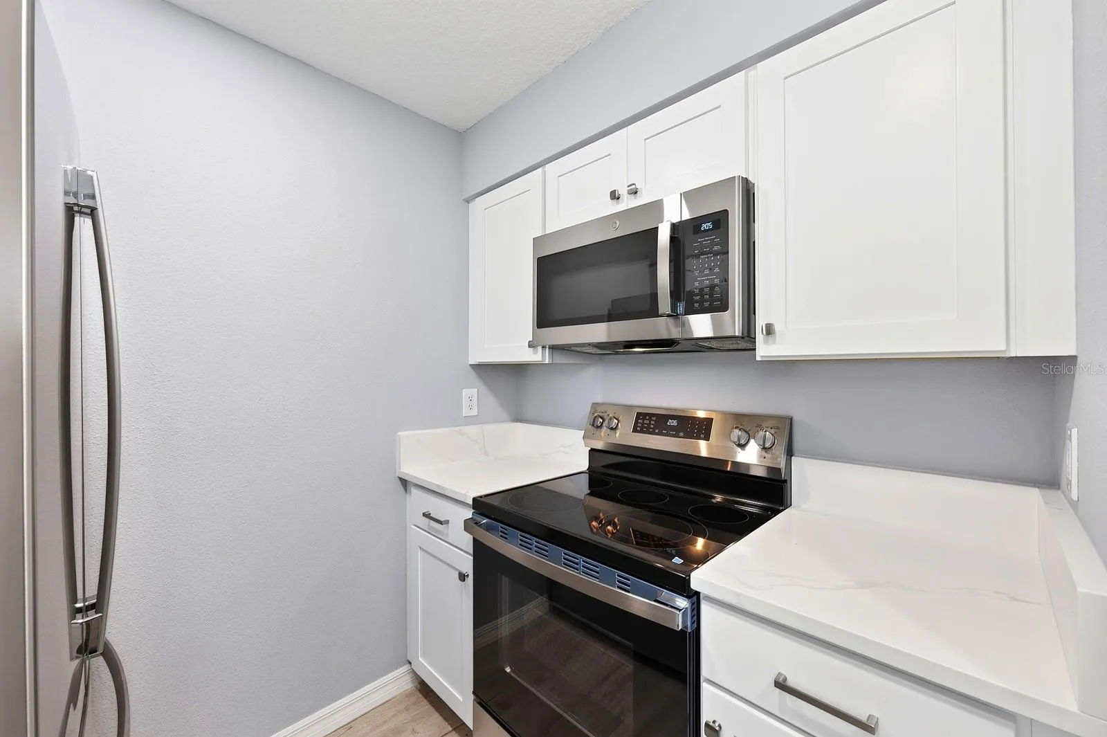Brand new range and microwave too!