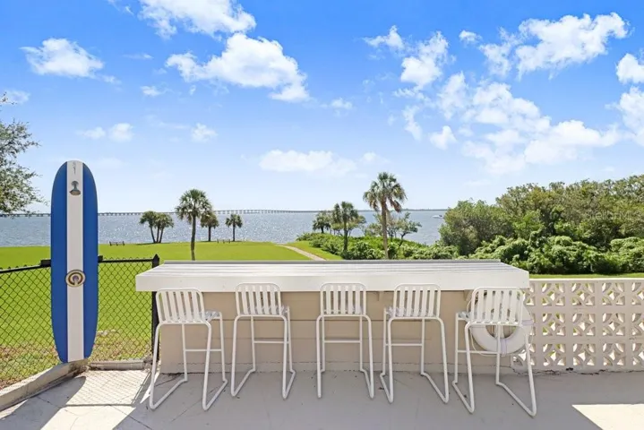 The perfect community spot to hang out with friends/neighbors