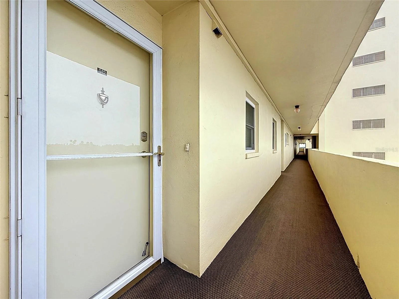 Welcome into #502 with its bright and tidy, warm first impression that you will want to call home!