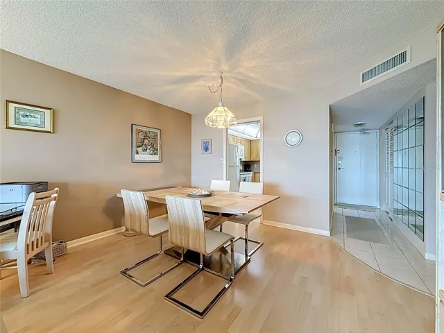 Dining Room - Kitchen