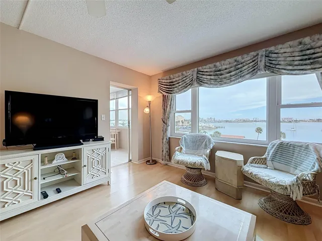 Living Room - Florida Room