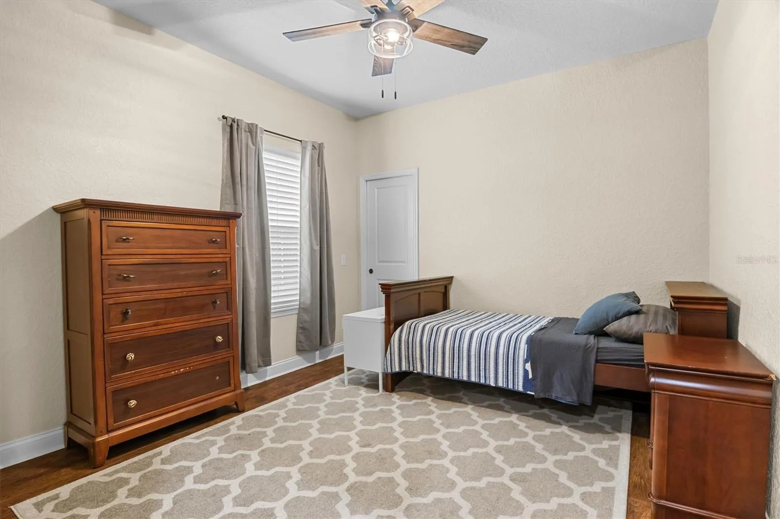 Bedroom2