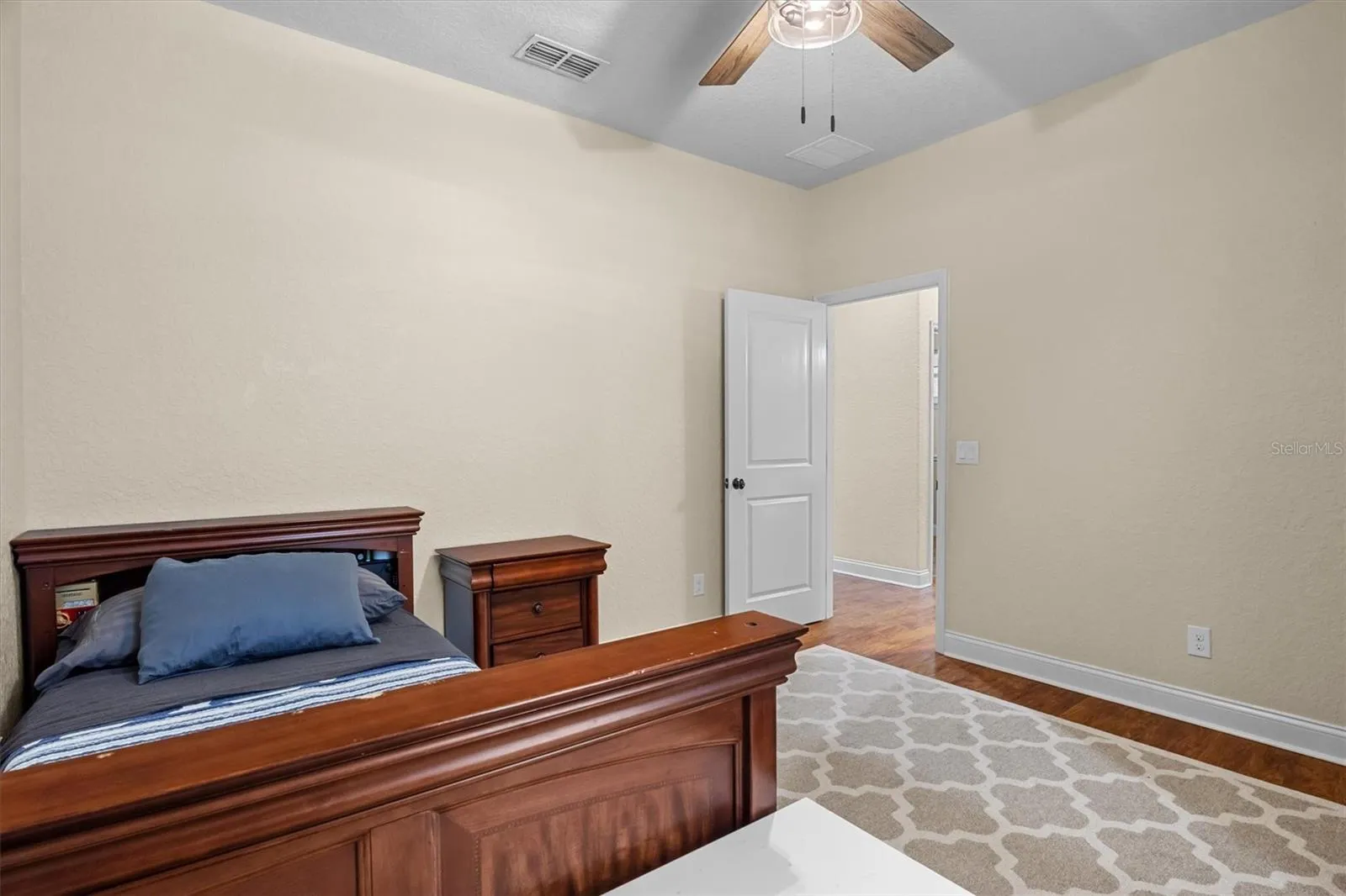 Bedroom2