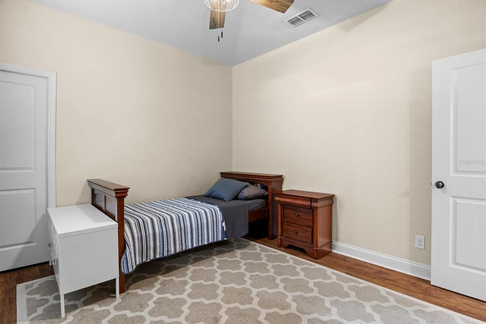 Bedroom2