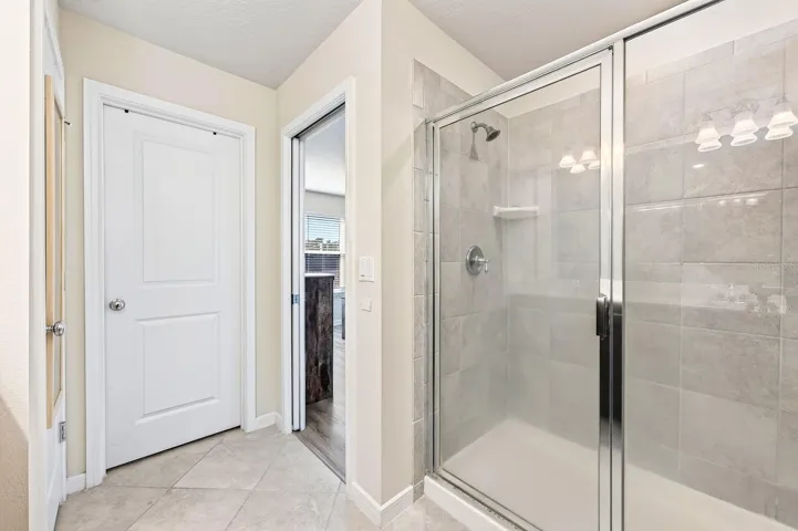Spacious Stand-Up shower