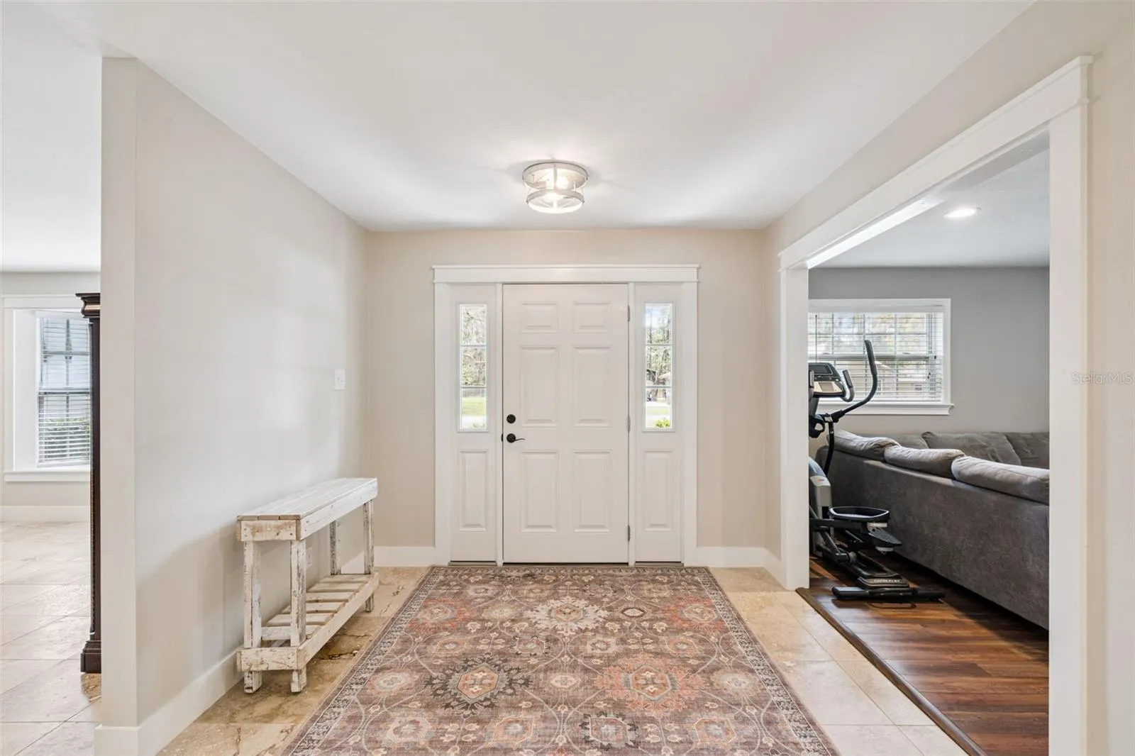 Foyer / Entry