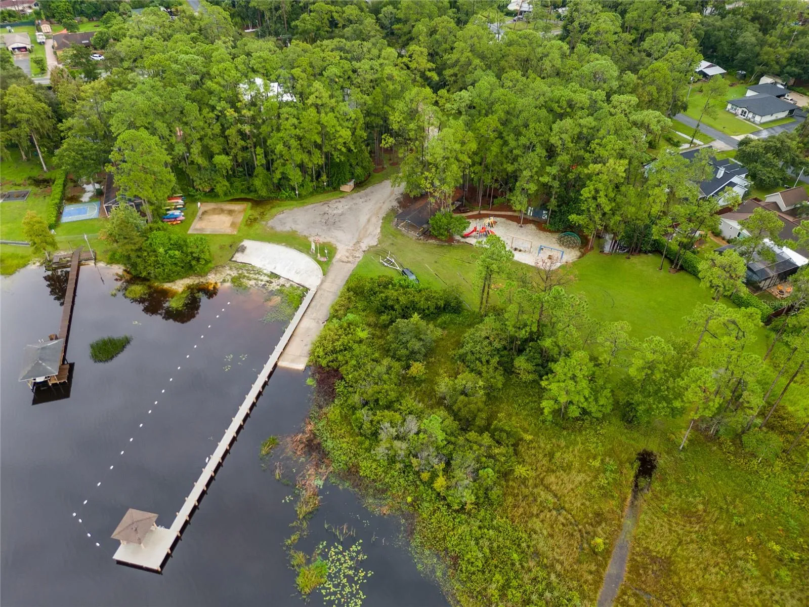 Isle of Pines community lakefront park