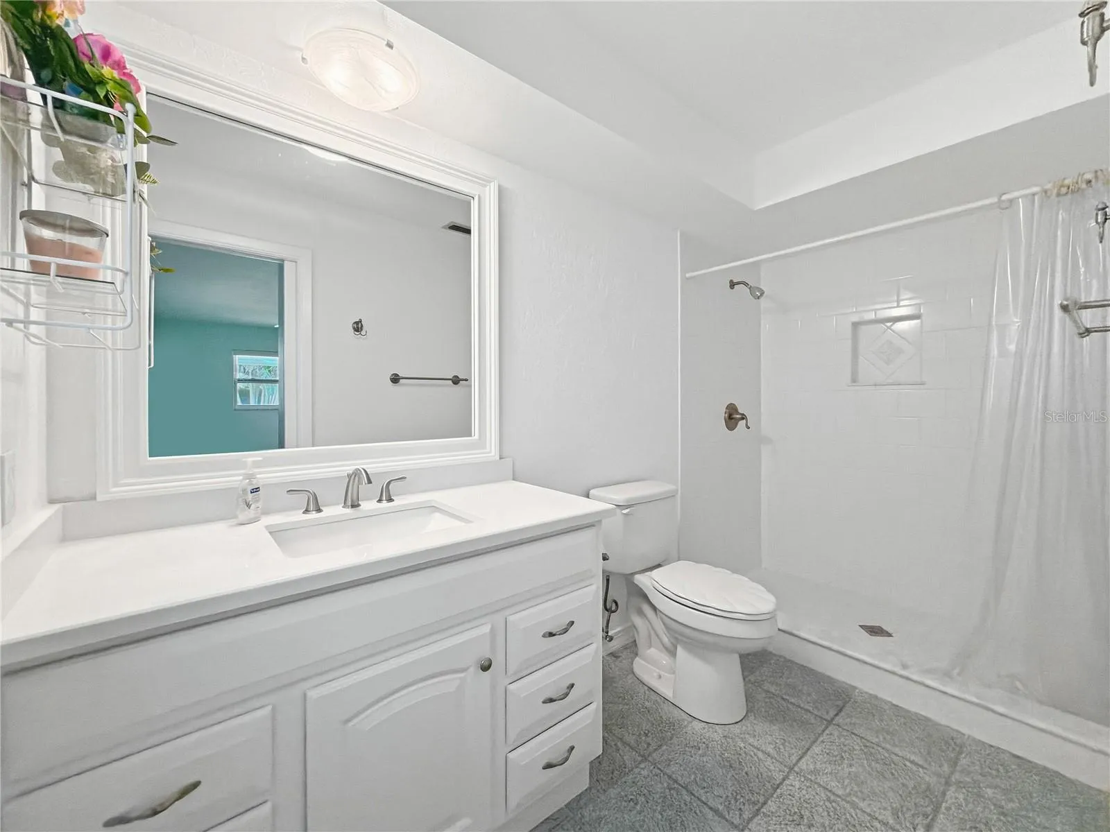 Primary Ensuite Bath