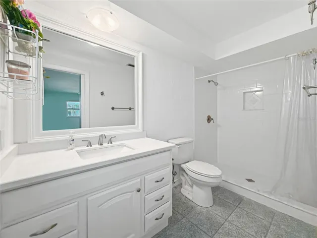 Primary Ensuite Bath