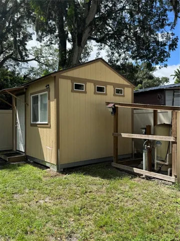 washer / dryer / storage room