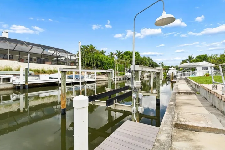 10,000 lb boat lift